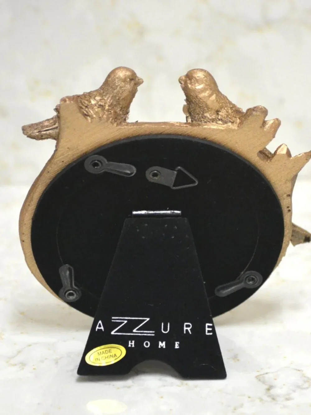 Azzure Home Round Gold Tabletop Picture Frame